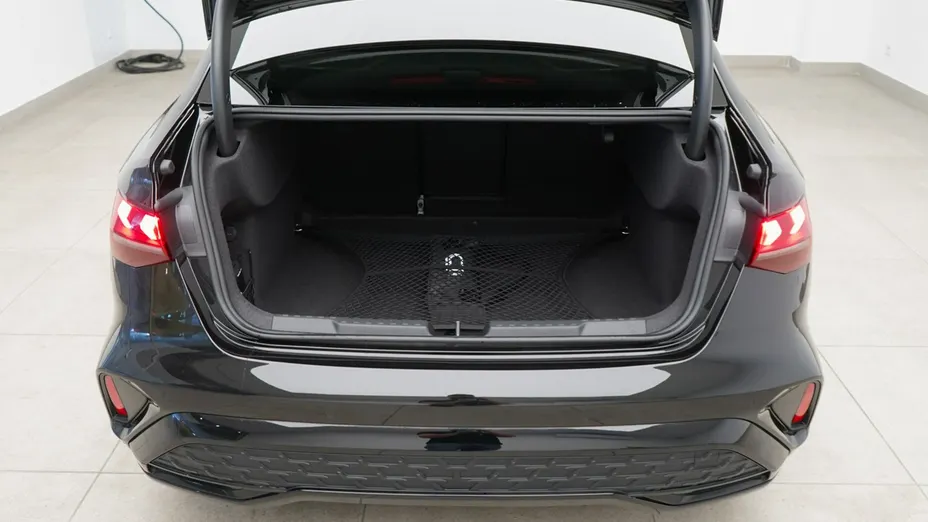 AUDI A3 Limousine -