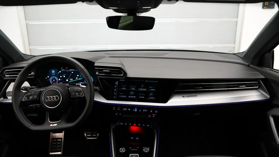 AUDI A3 Limousine -