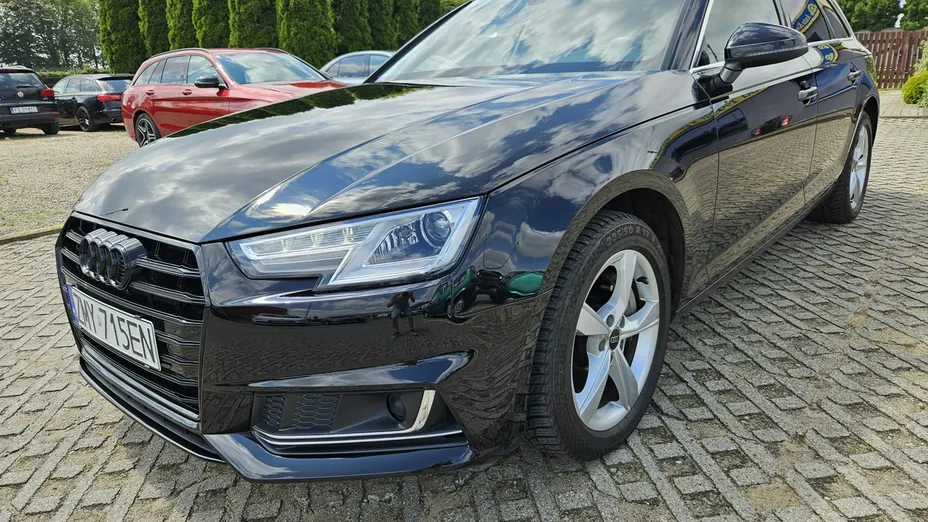 AUDI A4 -