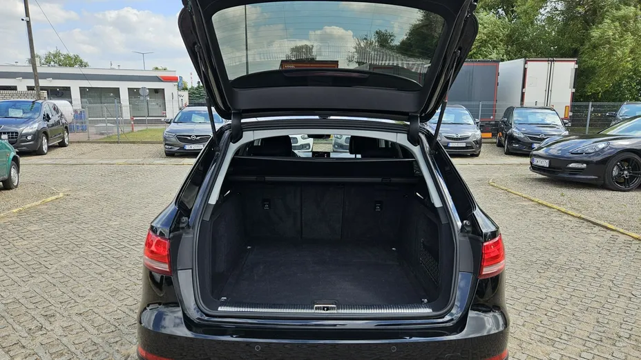 AUDI A4 -