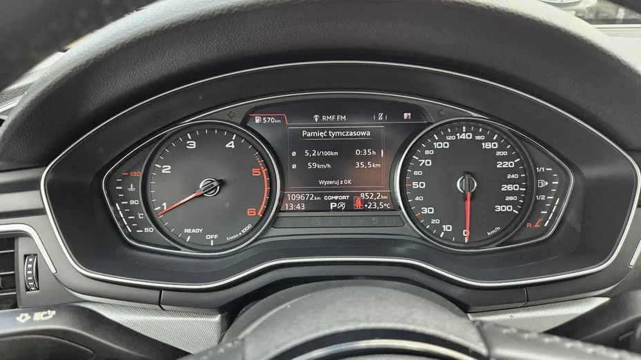 AUDI A4 -