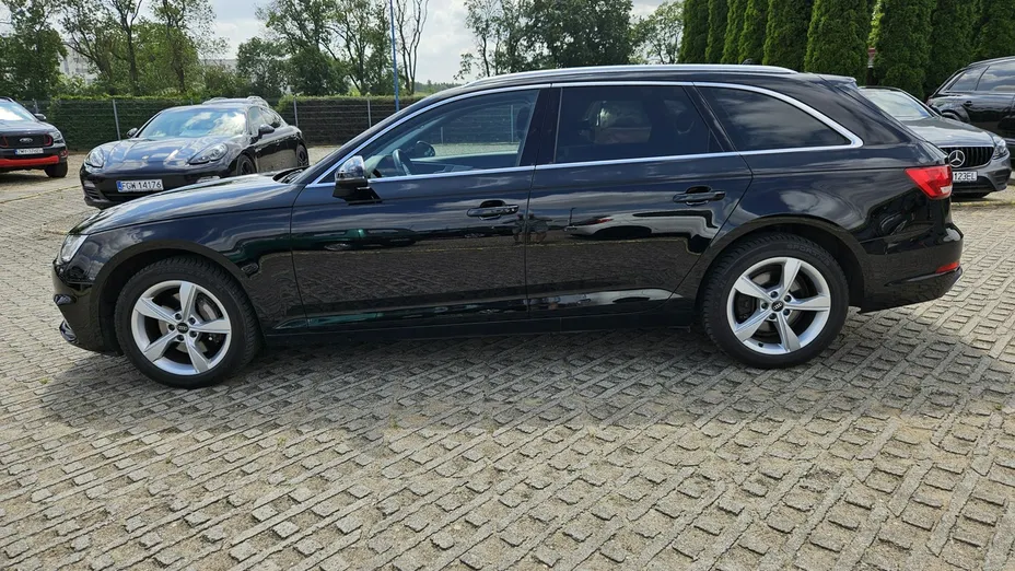 AUDI A4 -