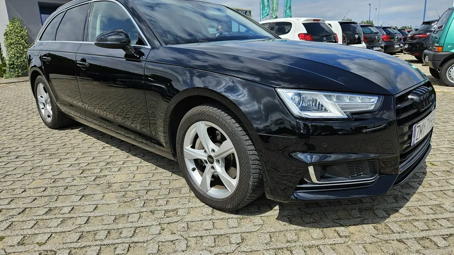AUDI A4 -