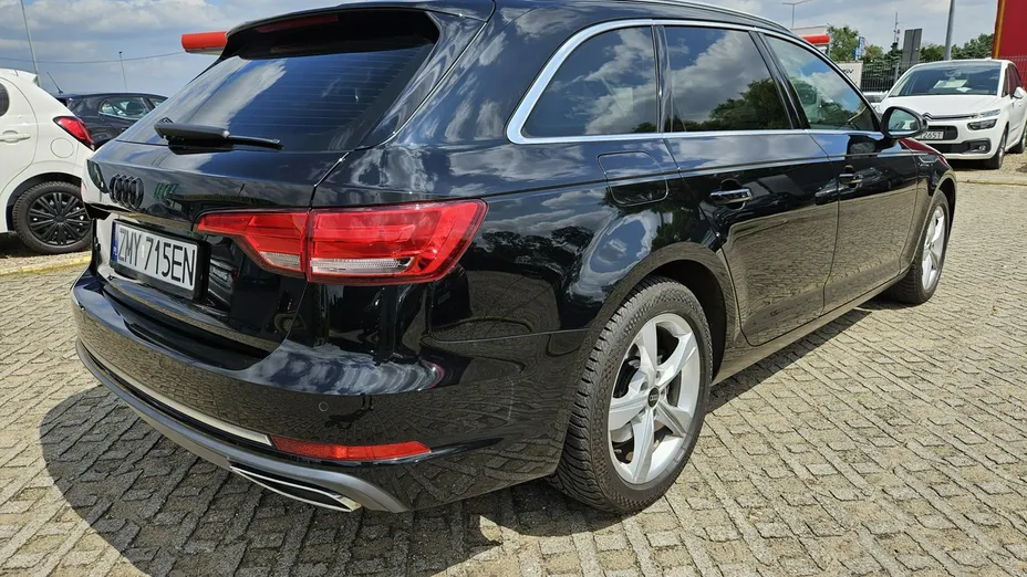 AUDI A4 -