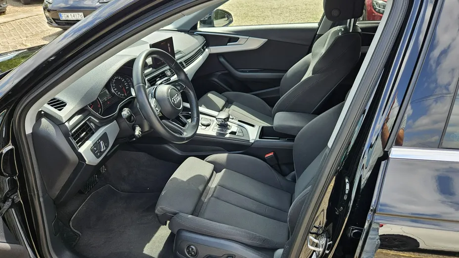 AUDI A4 -
