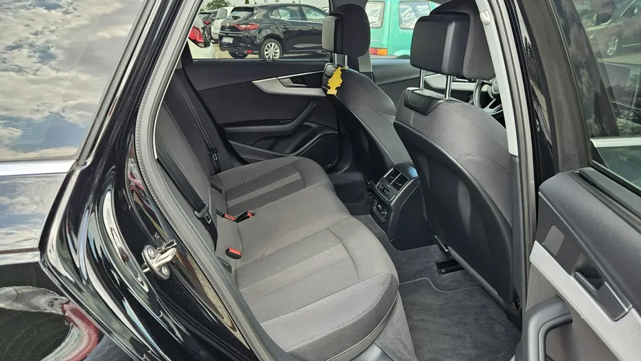 AUDI A4 -