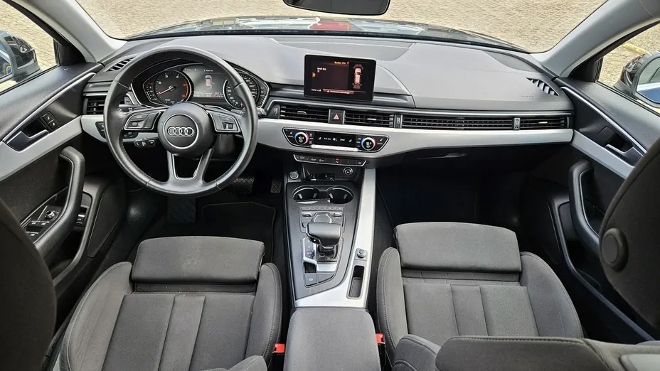 AUDI A4 -