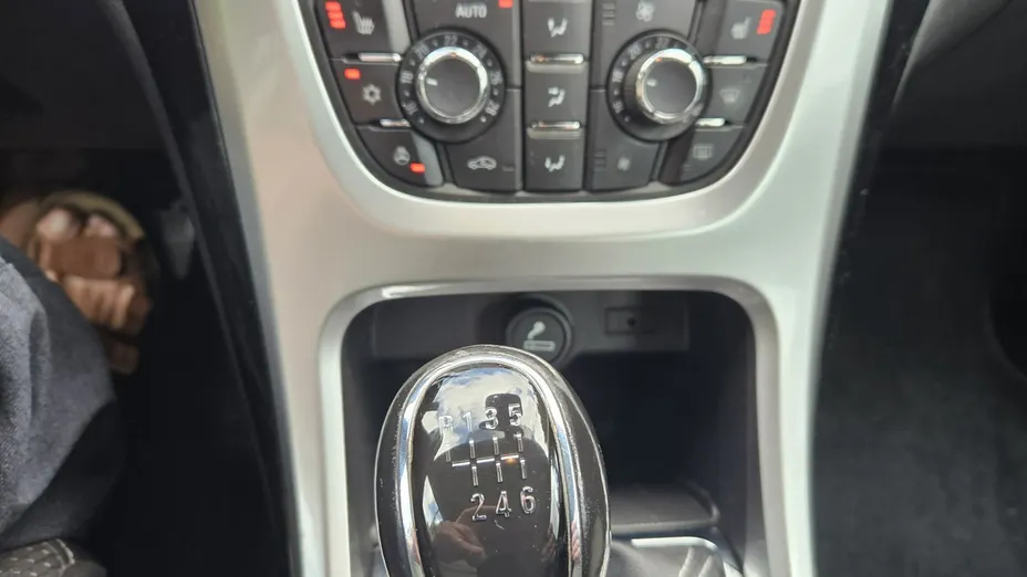 OPEL Astra -