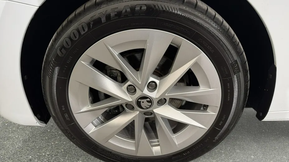 SKODA Octavia -