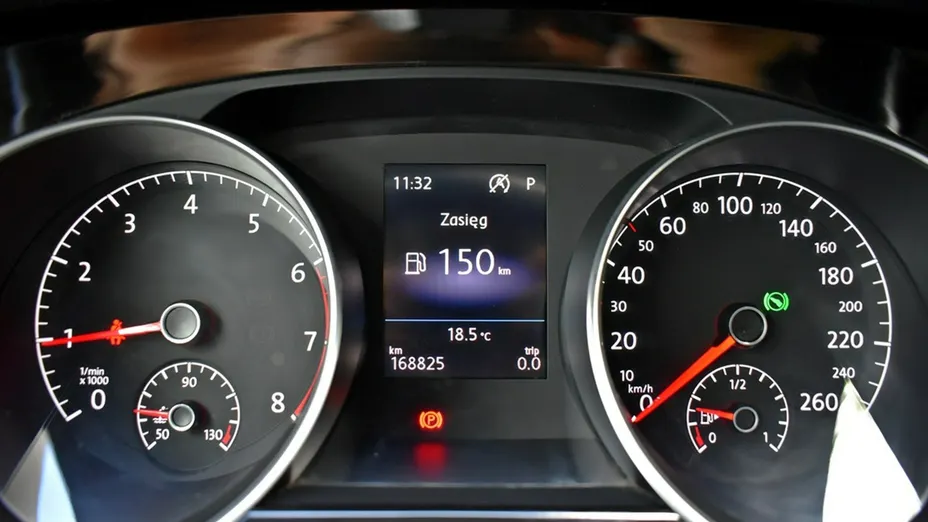 VOLKSWAGEN Touran -