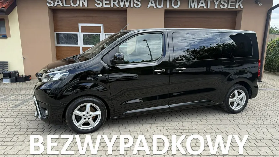 TOYOTA Proace Verso -