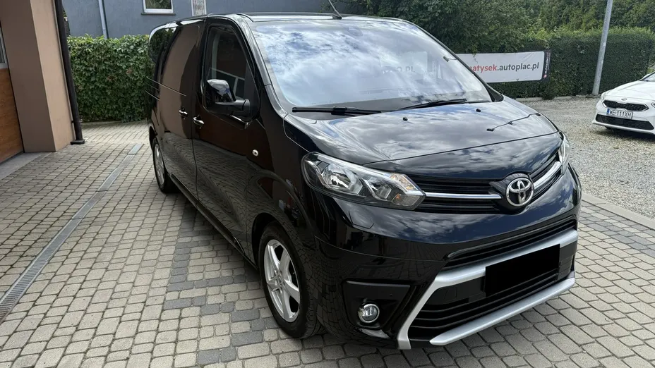 TOYOTA Proace Verso -