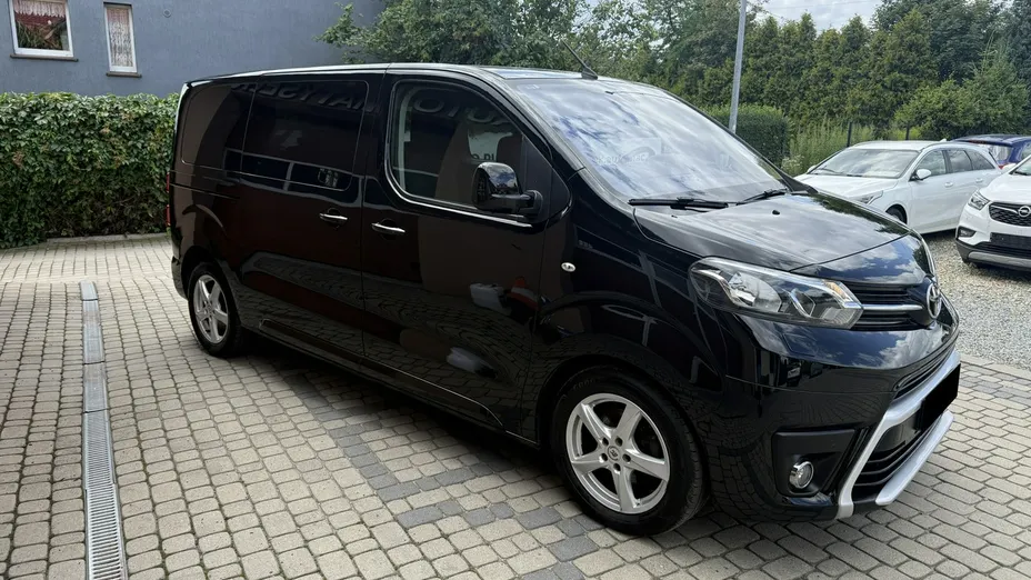 TOYOTA Proace Verso -