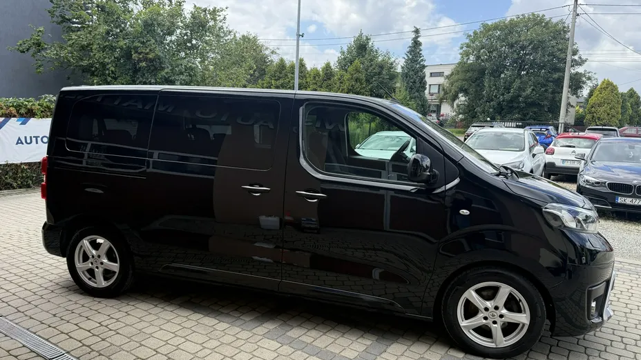TOYOTA Proace Verso -
