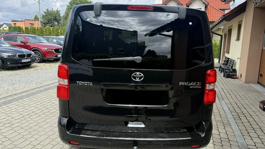 TOYOTA Proace Verso -
