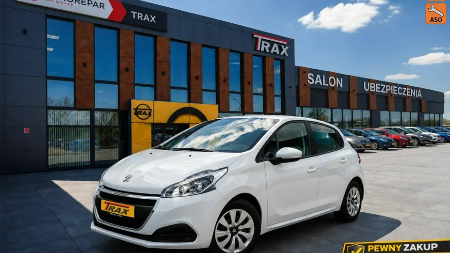 PEUGEOT 208 -