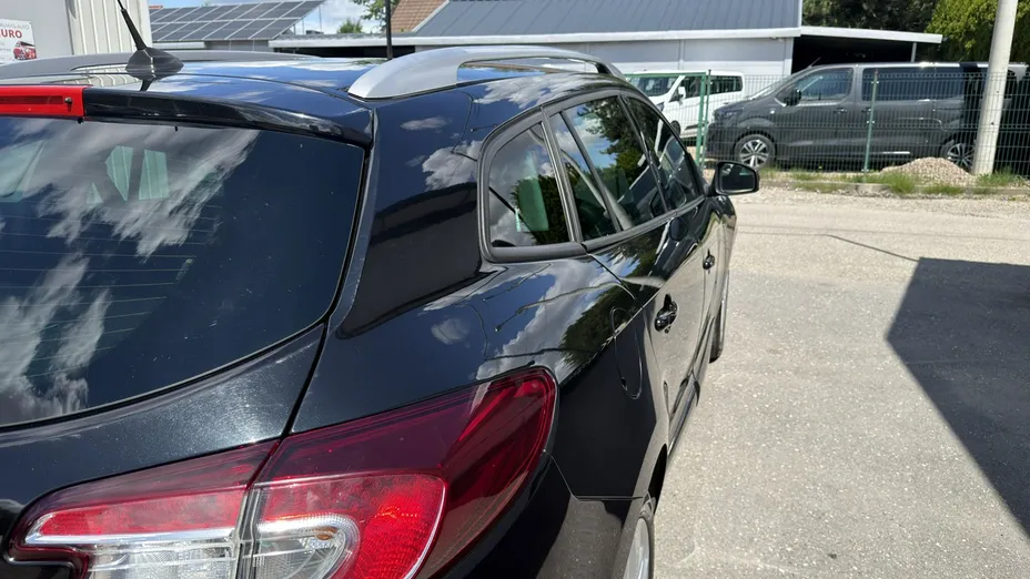 RENAULT Megane -