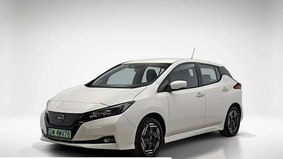 NISSAN Leaf -