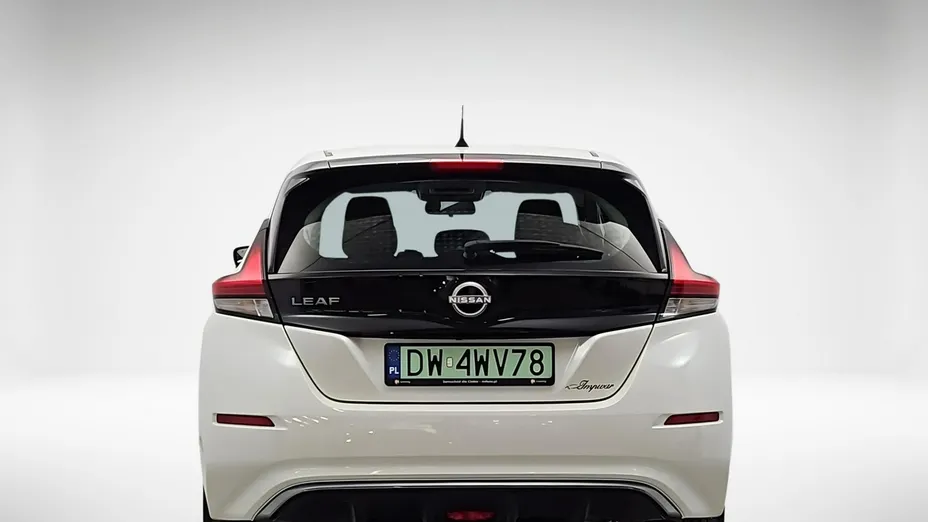 NISSAN Leaf -