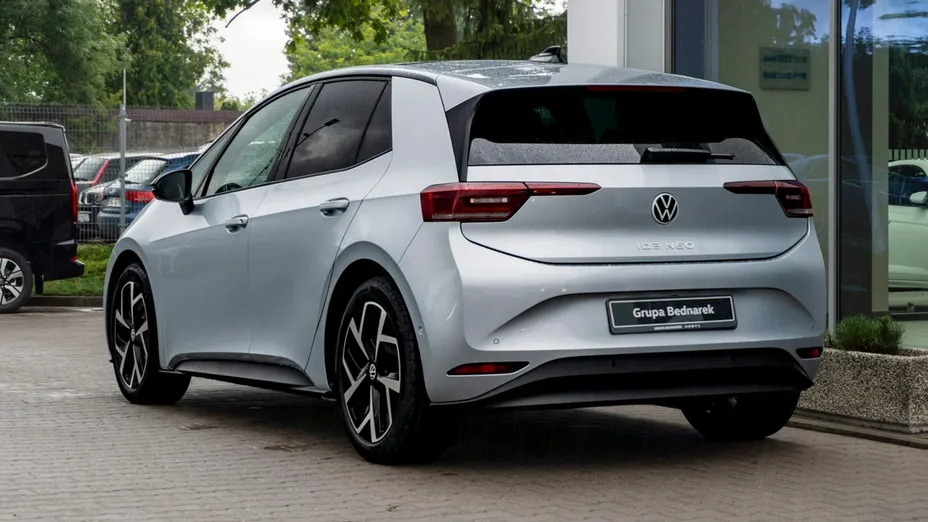 VOLKSWAGEN ID.3 -