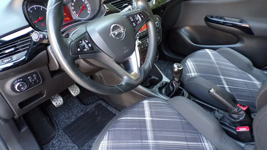 OPEL Corsa -