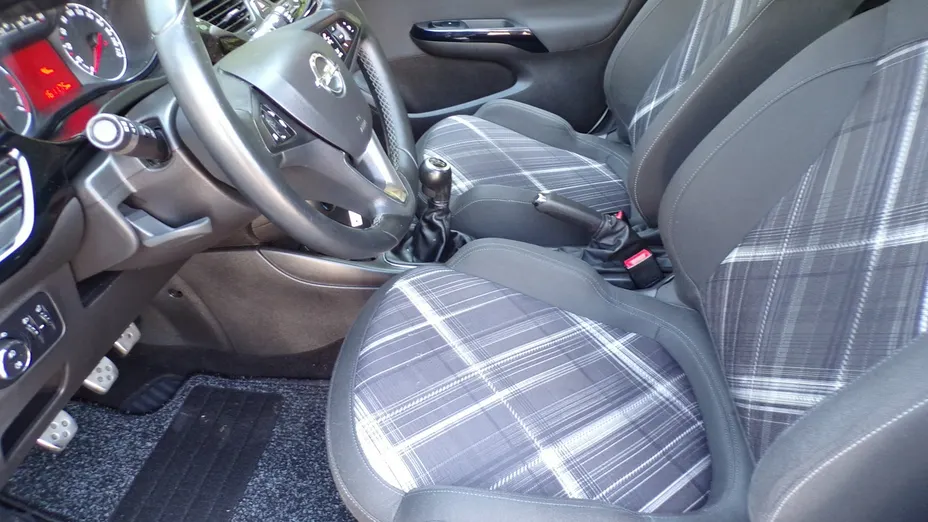 OPEL Corsa -