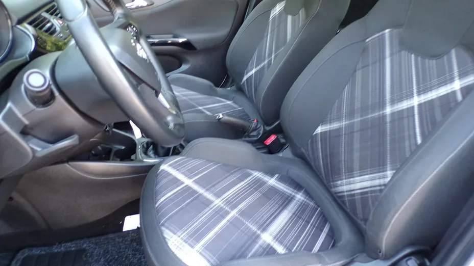 OPEL Corsa -