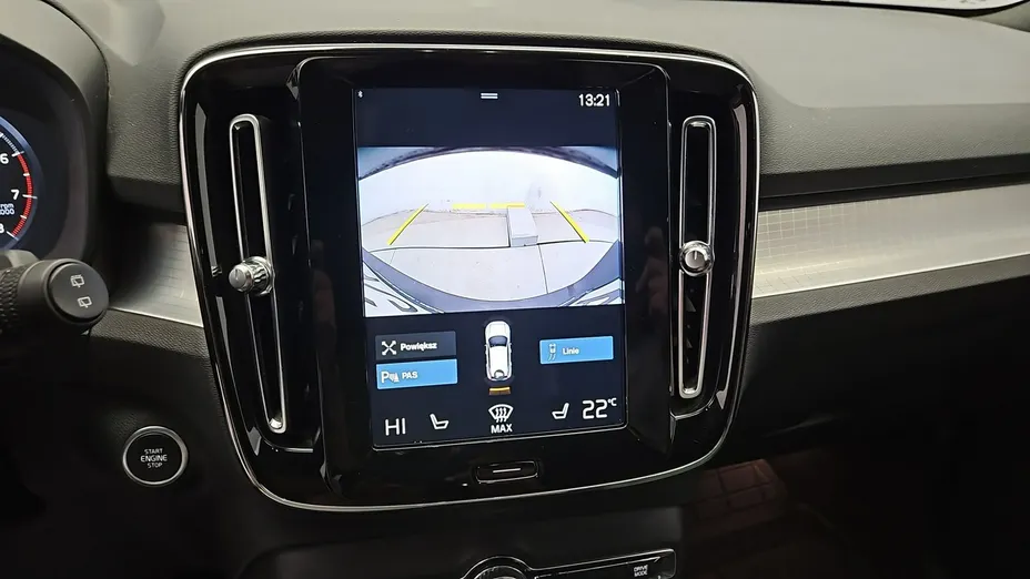 VOLVO XC40 -
