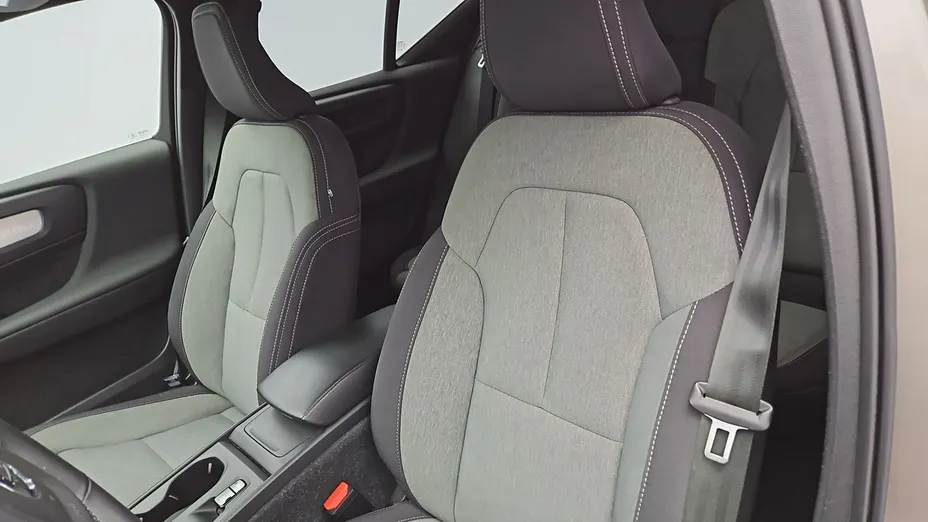 VOLVO XC40 -