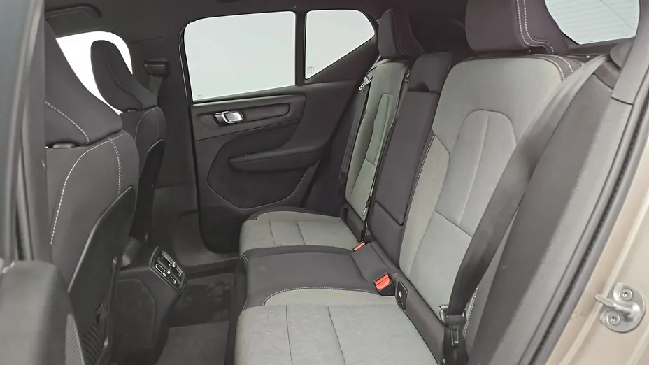 VOLVO XC40 -