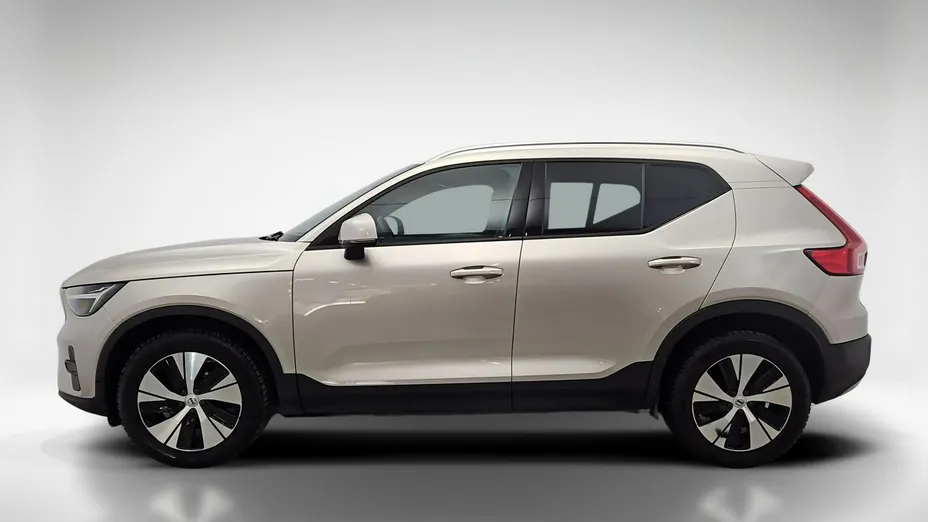 VOLVO XC40 -