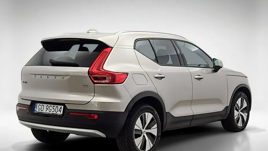 VOLVO XC40 -