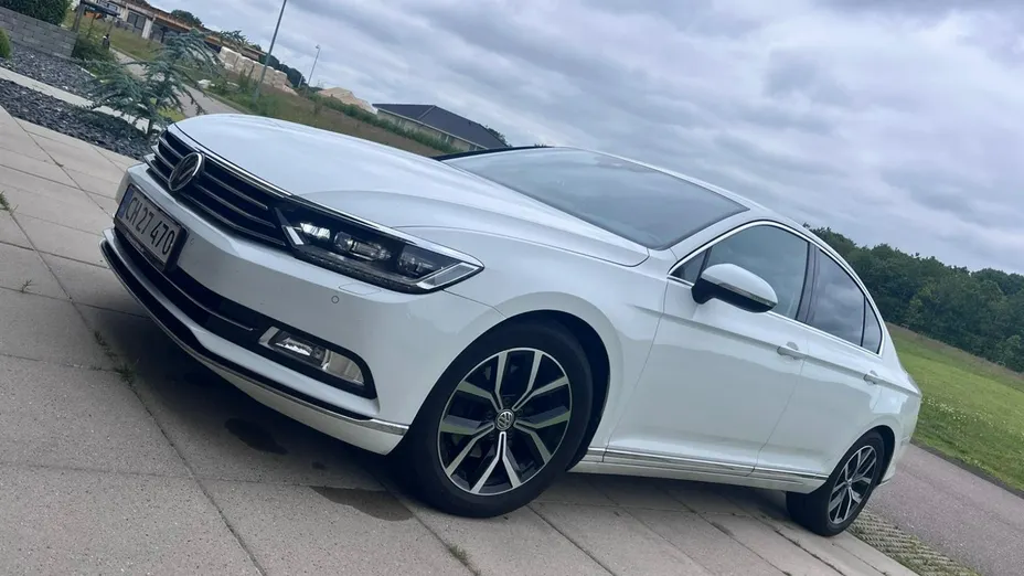 VOLKSWAGEN Passat -