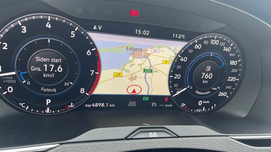 VOLKSWAGEN Passat -