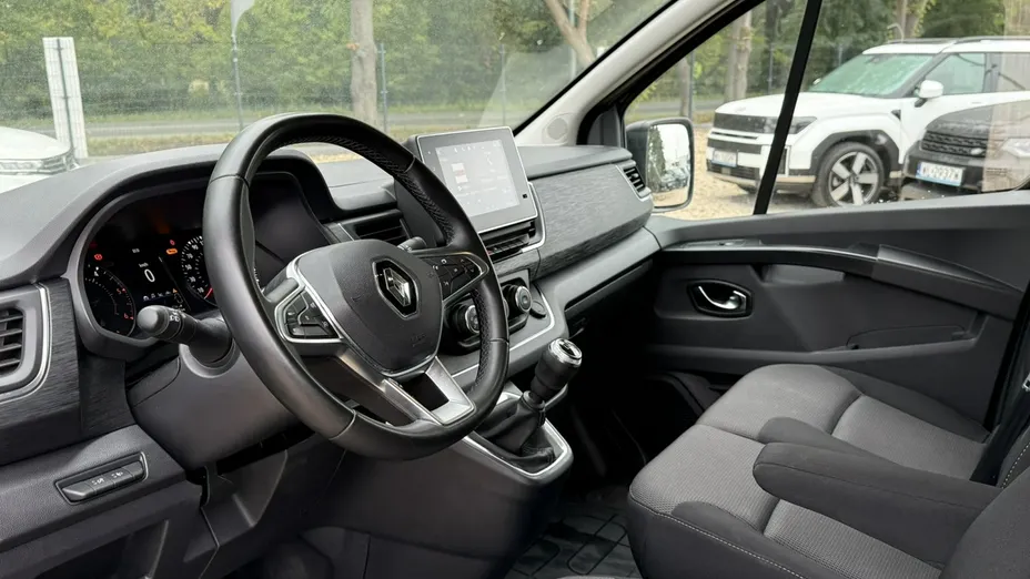 RENAULT Trafic -