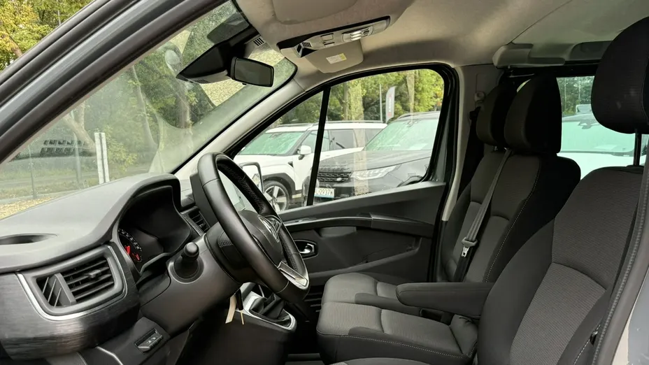 RENAULT Trafic -