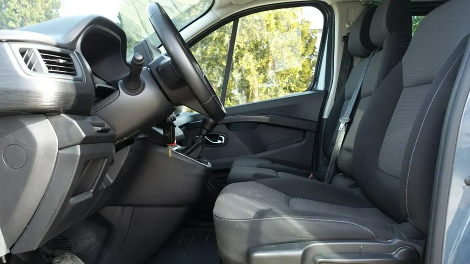 RENAULT Trafic -