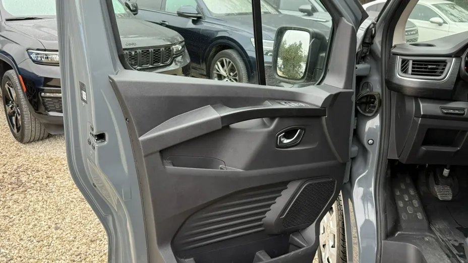 RENAULT Trafic -