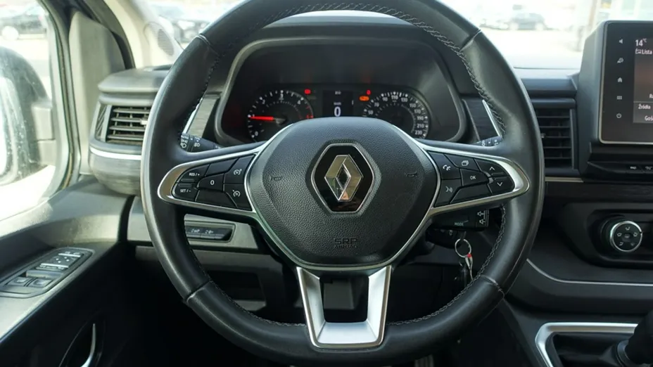 RENAULT Trafic -