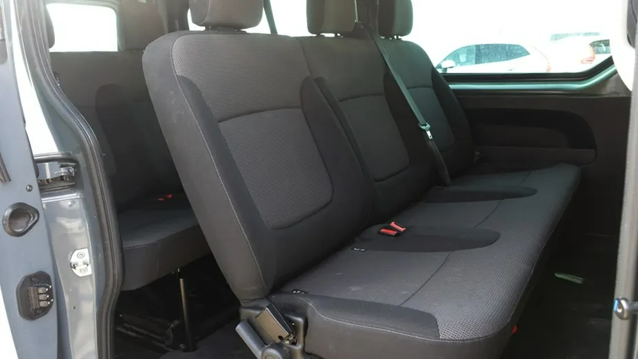 RENAULT Trafic -