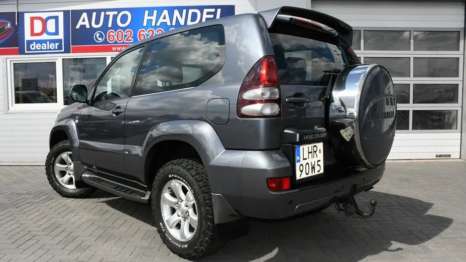 TOYOTA Land Cruiser -