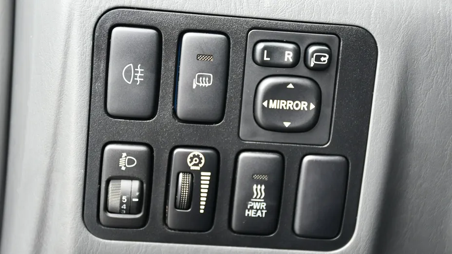 TOYOTA Land Cruiser -
