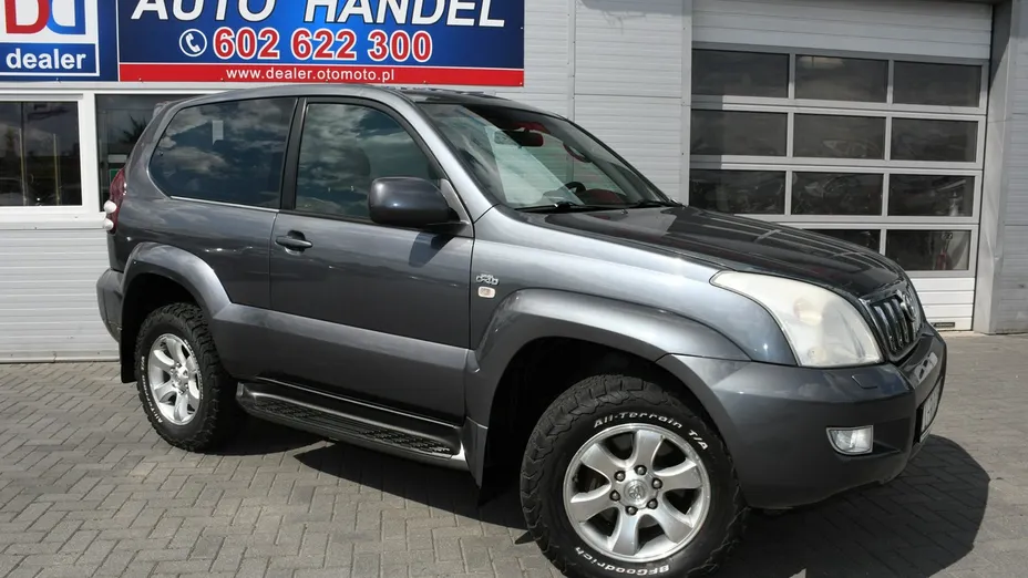 TOYOTA Land Cruiser -