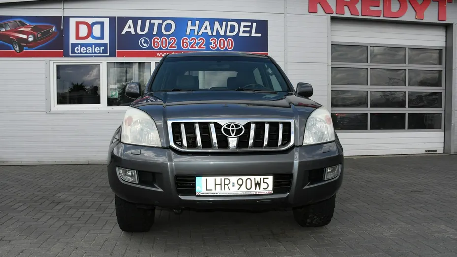 TOYOTA Land Cruiser -