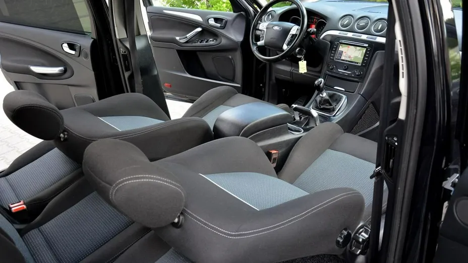 FORD S-MAX -