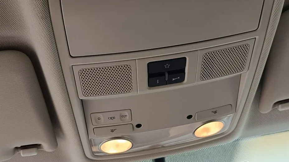 VOLKSWAGEN Tiguan -