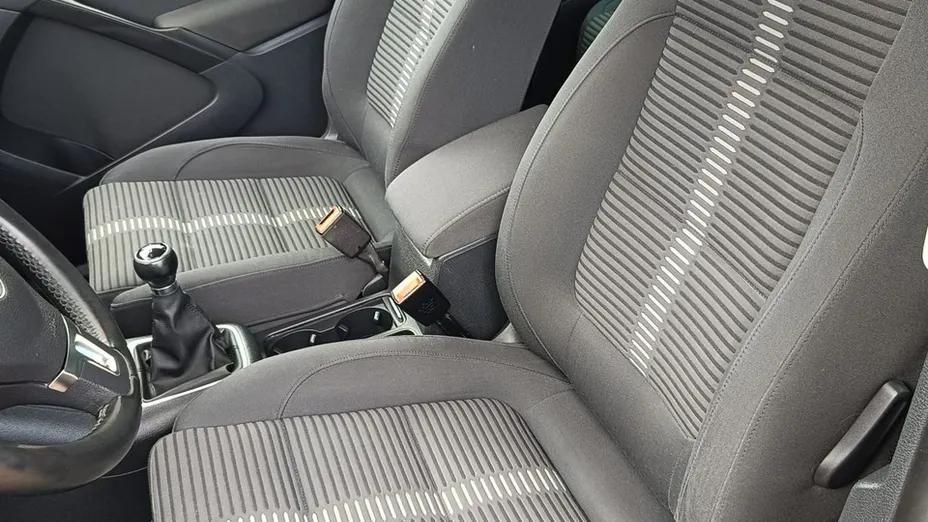 VOLKSWAGEN Tiguan -