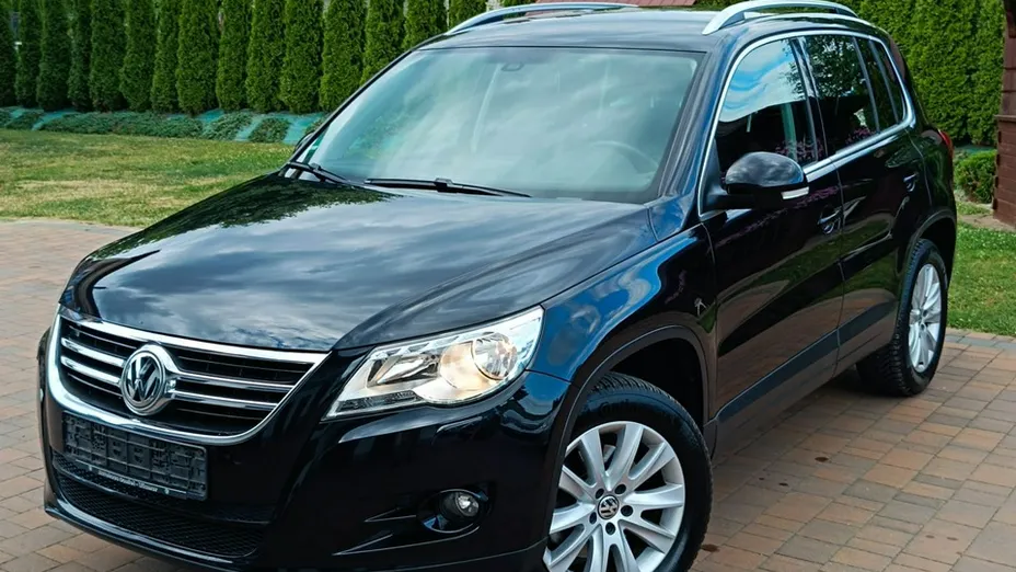 VOLKSWAGEN Tiguan -