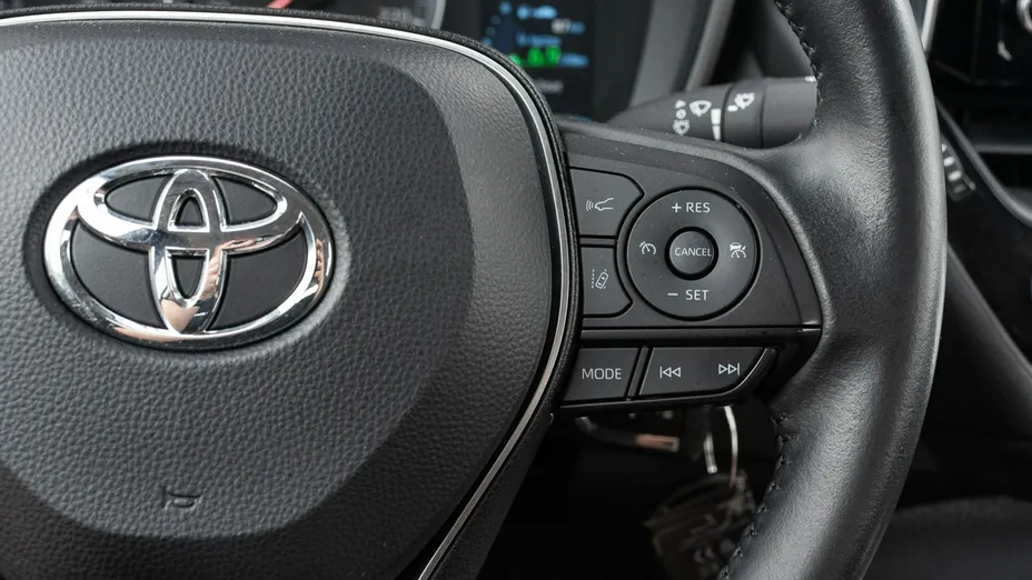 TOYOTA Corolla -