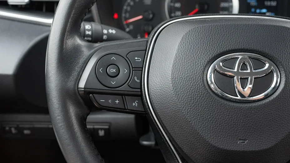 TOYOTA Corolla -